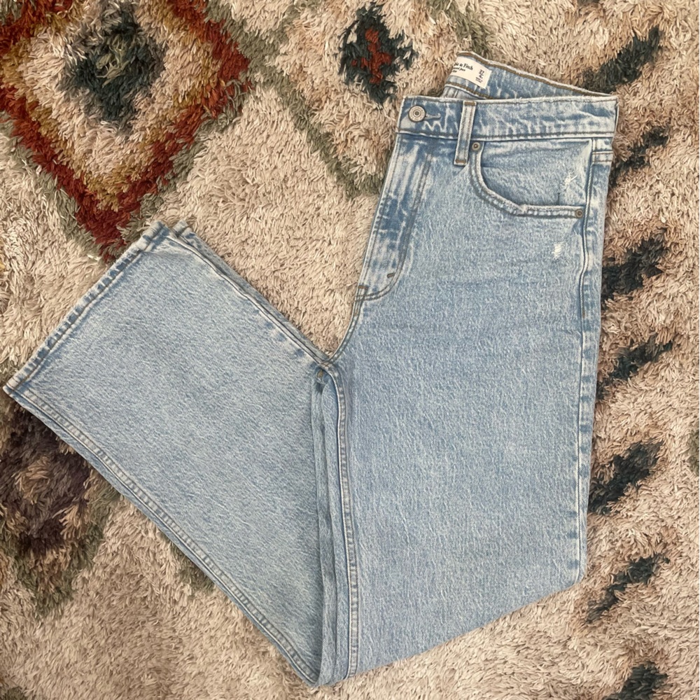 Abercrombie & Fitch High Rise 90s Relaxed Jean